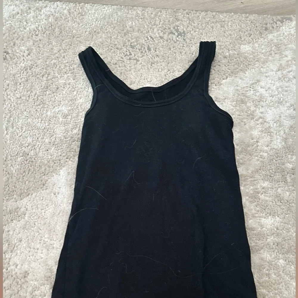 2 pack white and black tank tops - Picture 1 of 4